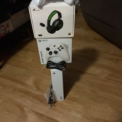 Brand New Xbox S With Two New Controllers And Wireless Headset