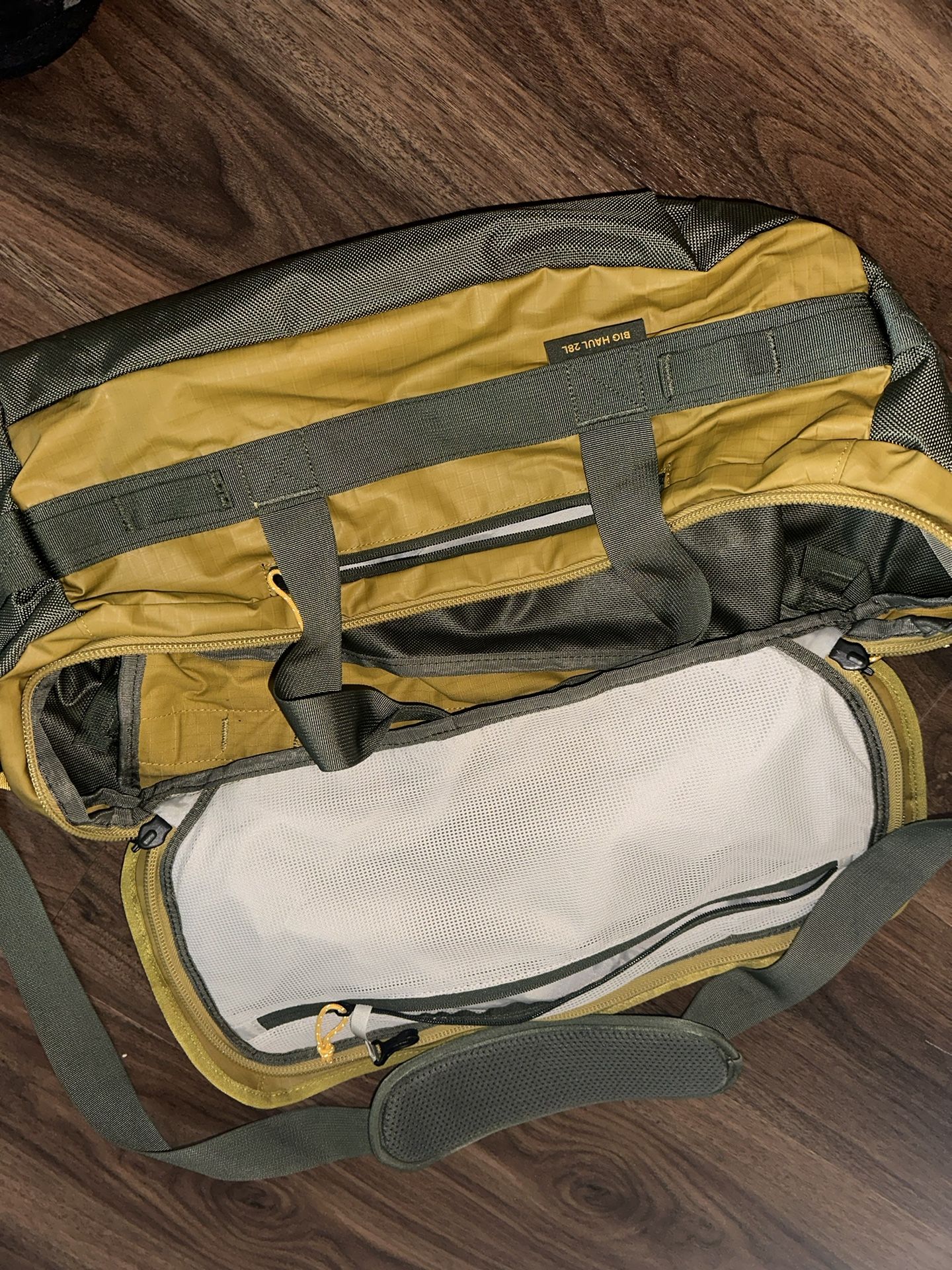 Big Haul 28L Duffel (Green/Yellow)