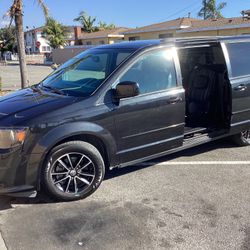 Dodge Gran Caravan GT 2017-Corre bien-Lista Para Viajar-7pasajeros+Título Limpio =OFERTON 