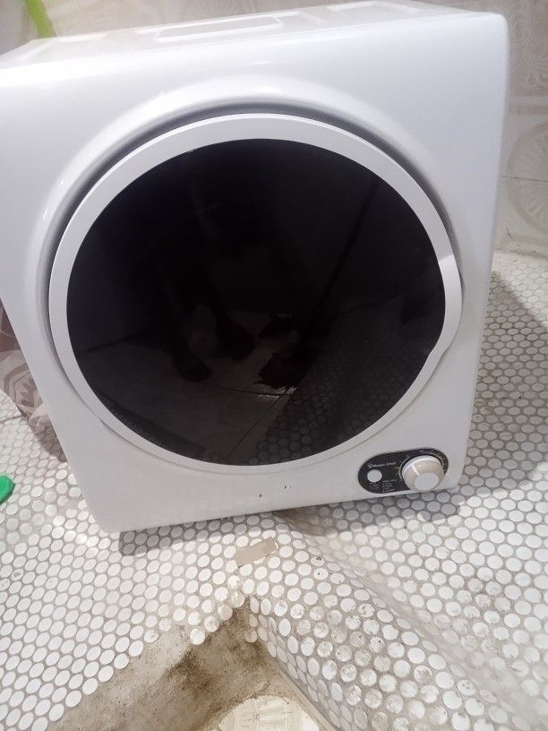 Magic Chef Portable Dryer