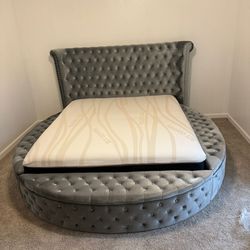 Round Bedroom Sofa 