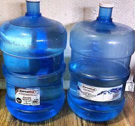 American Maid 5 Gallon water bottles(2)