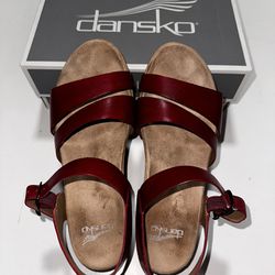 Dansko Women's Lindsay Red Leather Ankle Strap Sandal, Burnished Calf Size 38 EU Or Sz 8.5 US