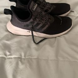 Adidas Tennis Shoes 