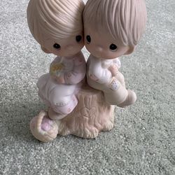 Precious moments “ love one another” porcelain figurine 1978 by Enesco #E–1376