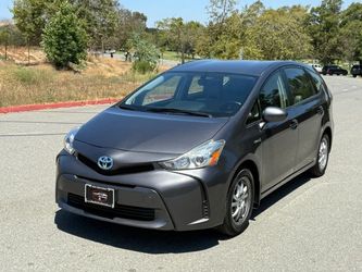 2017 Toyota Prius v