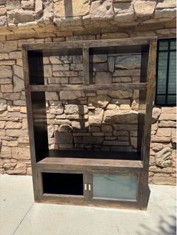 Entertainment center