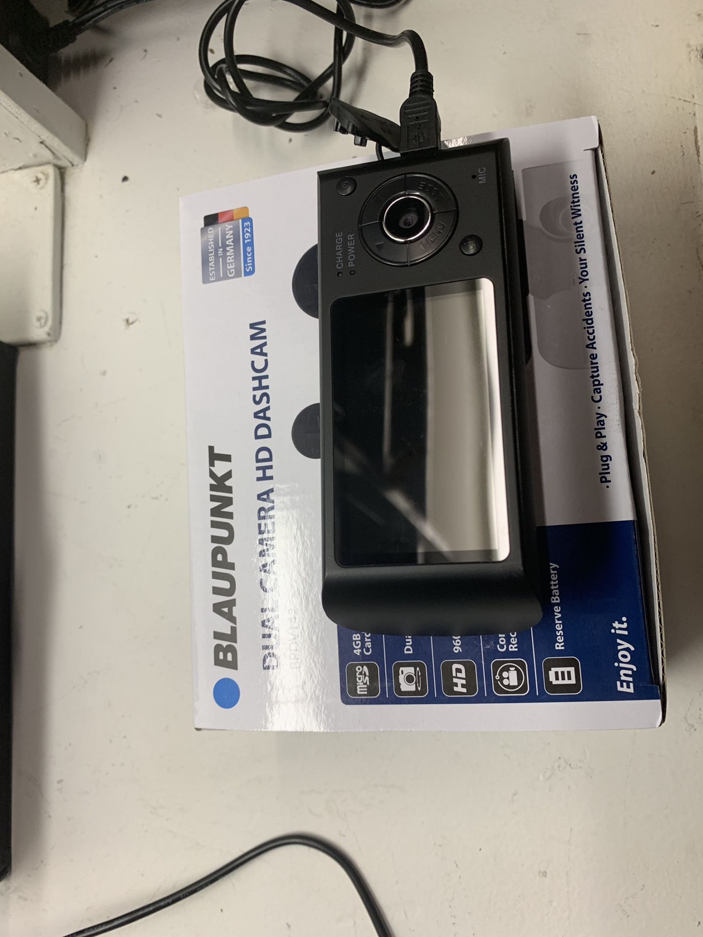 Blaunkpunkt dual dash cameras