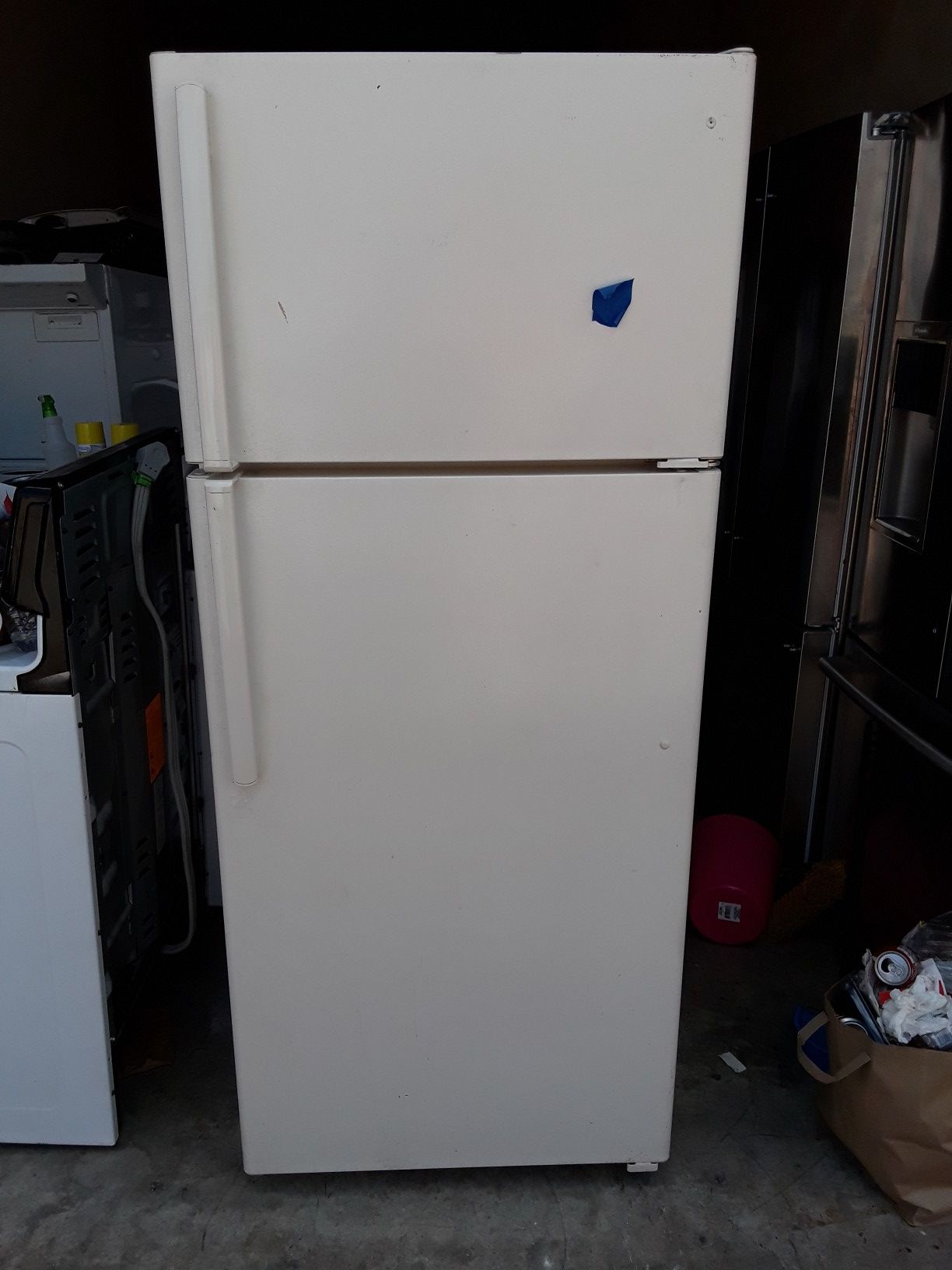 Newer model Frigidaire white fridge