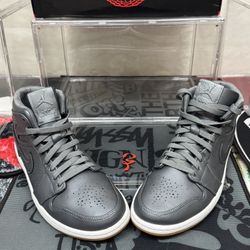 Air Jordan 1 Mid Nouveau Cool Grey – Men’s 10 – OG Box