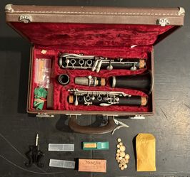Vintage Leland (France) Wooden Clarinet – Complete Set