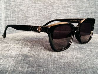 TB black sunglasses