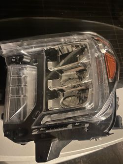 2022 gmc sierra 2500 Denali headlight