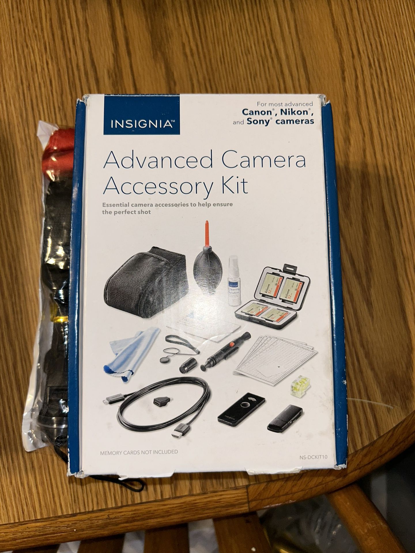 Camera Accessory kit & Camera Strap 