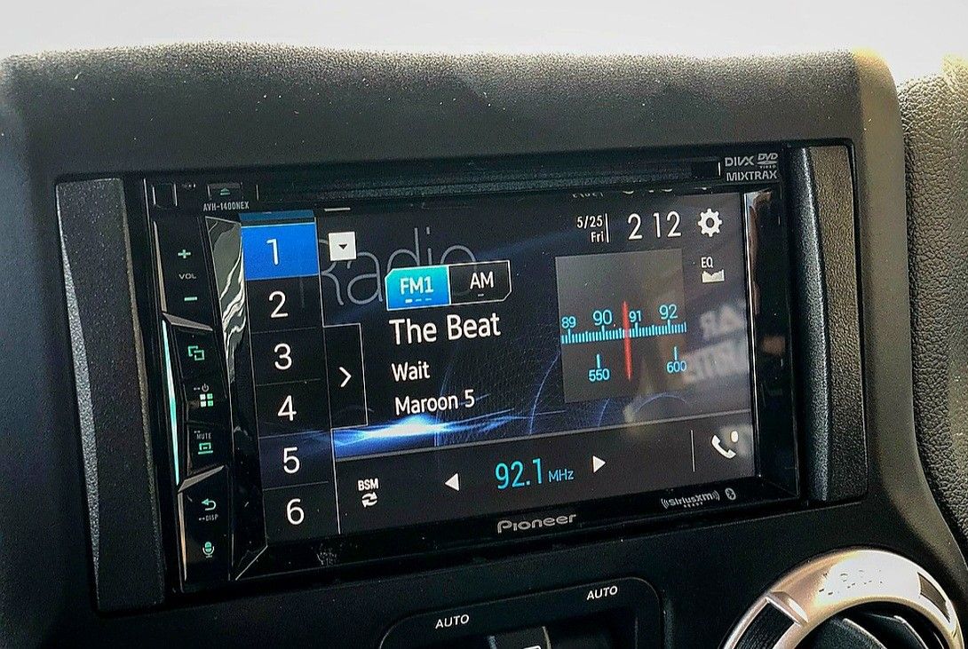 Pioneer AVH-1400NEX 6.2" Double-Din in-Dash Nex DVD Receiver with Bluetooth, Apple Carplay and Siriusxm Ready