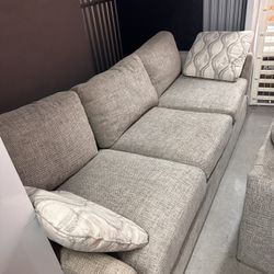 Craftmaster Sofa & Loveseat 