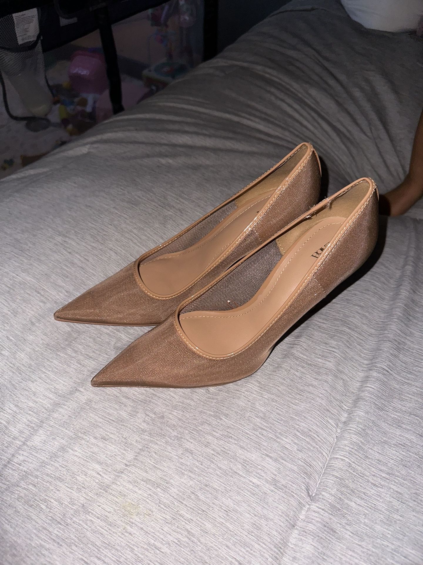 ZARA Mesh Pointed Toe Sz 8W $40