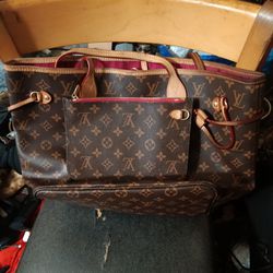 Authentic Louis Vuitton Handbag Not Fake for Sale in Portland, OR