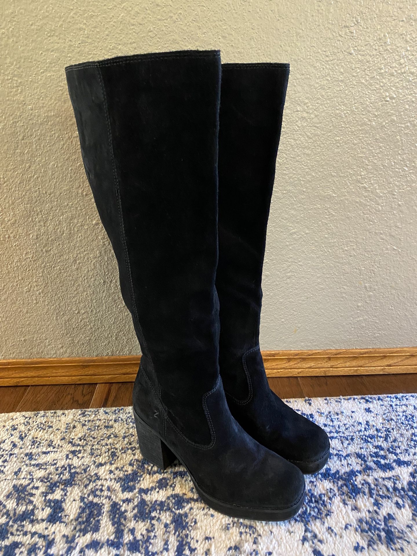 Zodiac Suede Tall Boots Womens Size 8.5
