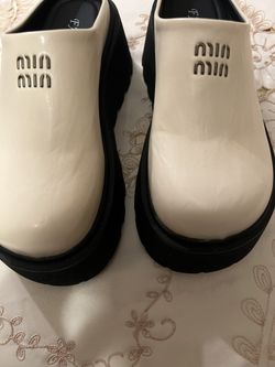 MIU MIU- Woman’s Slides - White