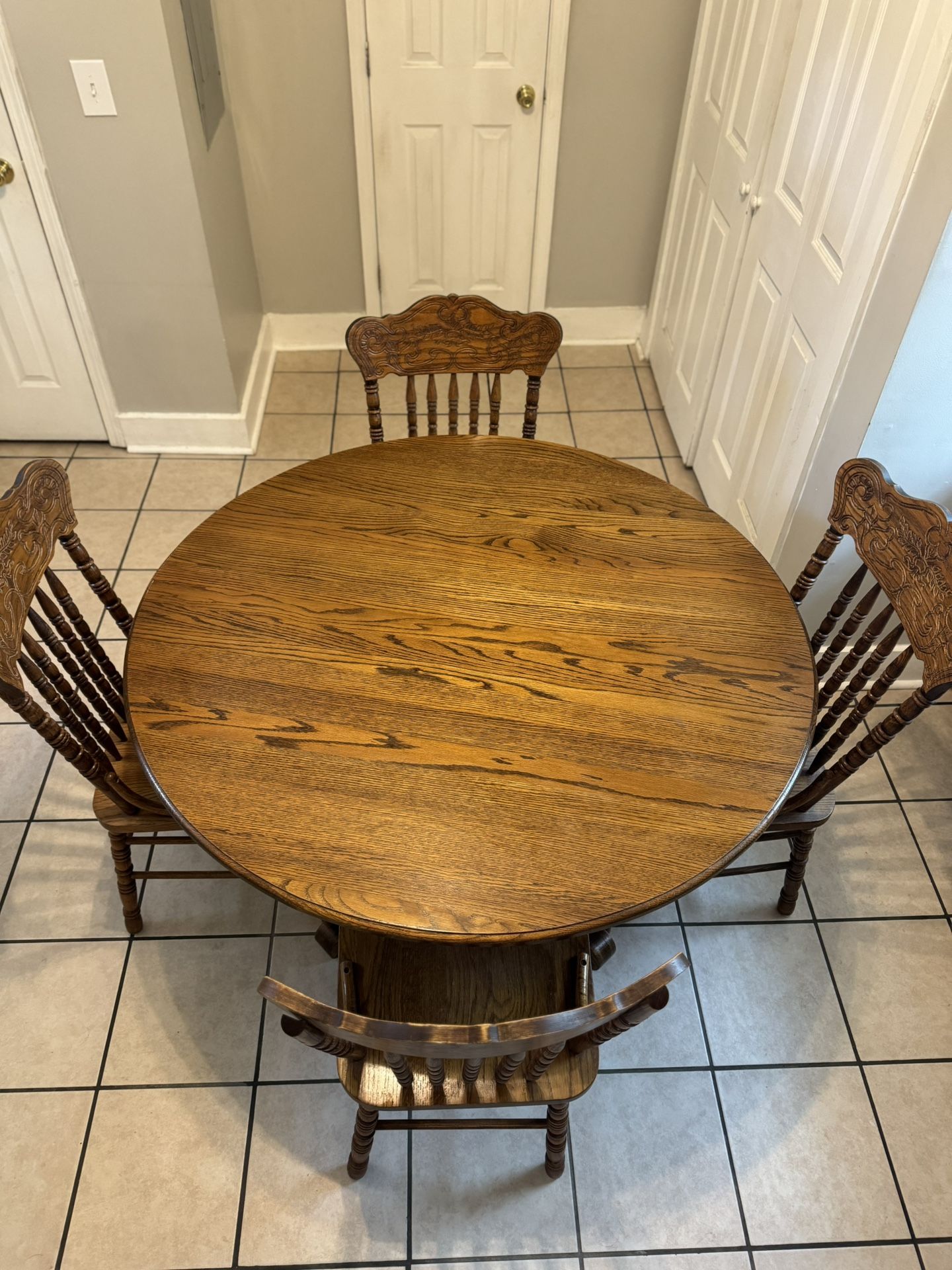 Solid Oak - Antique Dining Room Set
