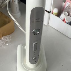 Philips Sonic are Electric Toothbrush 