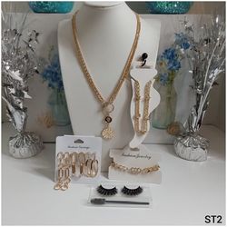 Ladies Jewelry & Eyelash Set (ST2)