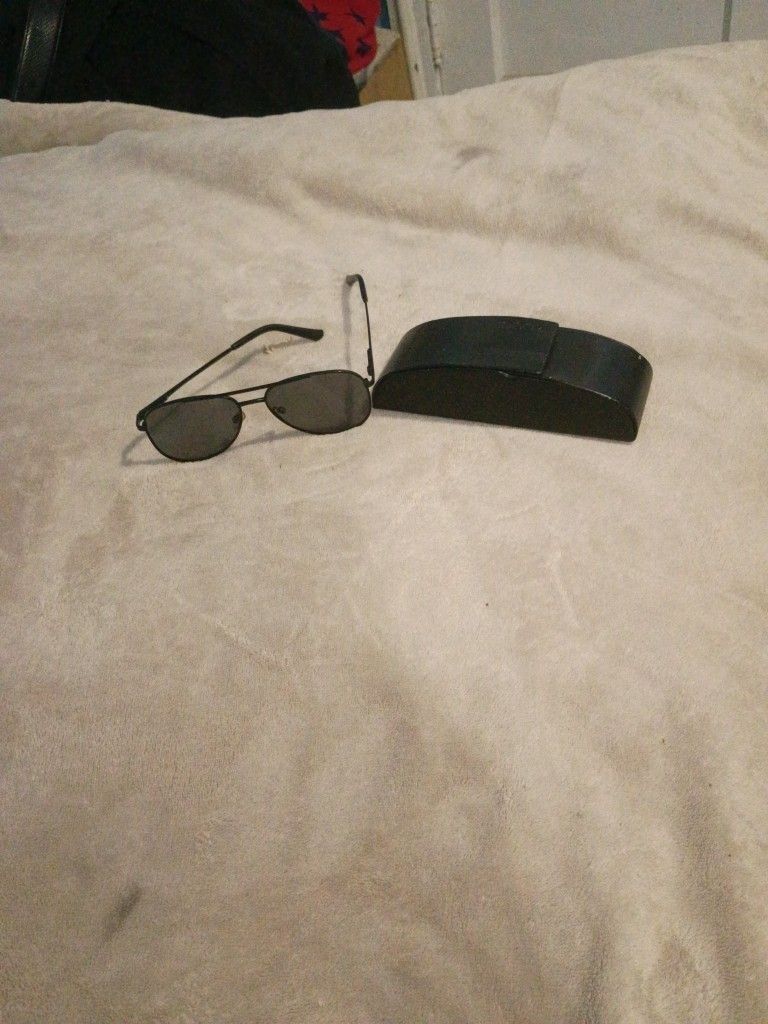 Dark Sun Glass Medal Frames Hard Case