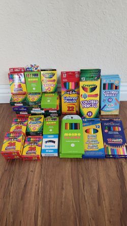 Crayons / Colored Pencils New ( Read Description)