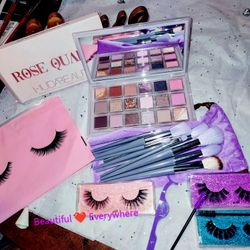 Huda Beauty Eyeshadow Pallet 