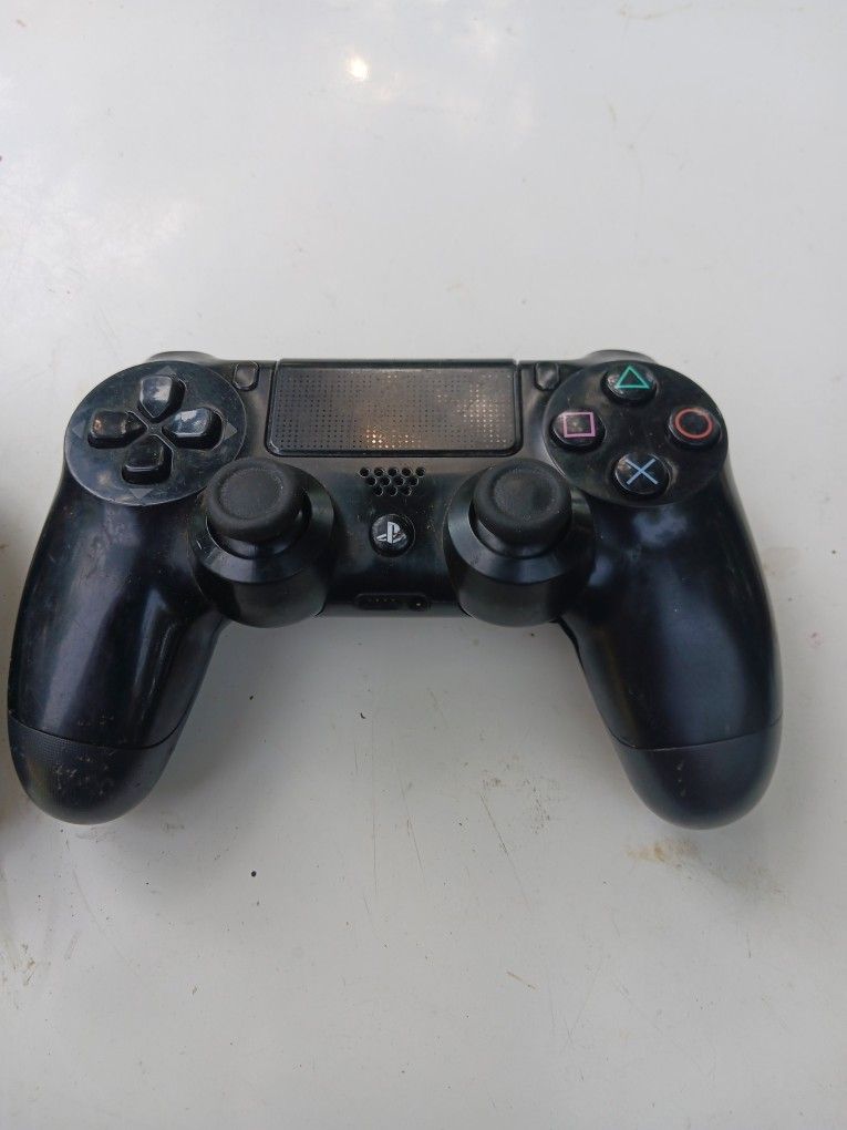 PlayStation 4 Cordless Controllers