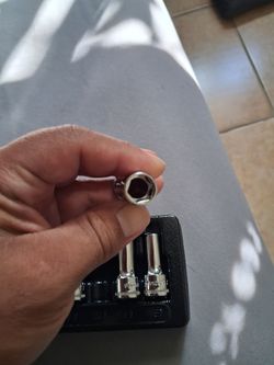 Icon semi deep sockets