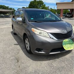 2011 Toyota Sienna