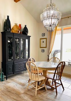 Vintage Solid Wood Round Pedestal Dining Table & 4 Chairs with Tile Top