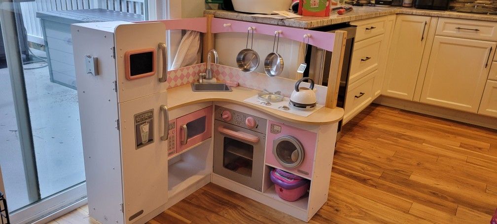 Kids Play Kitchen - Assembled 