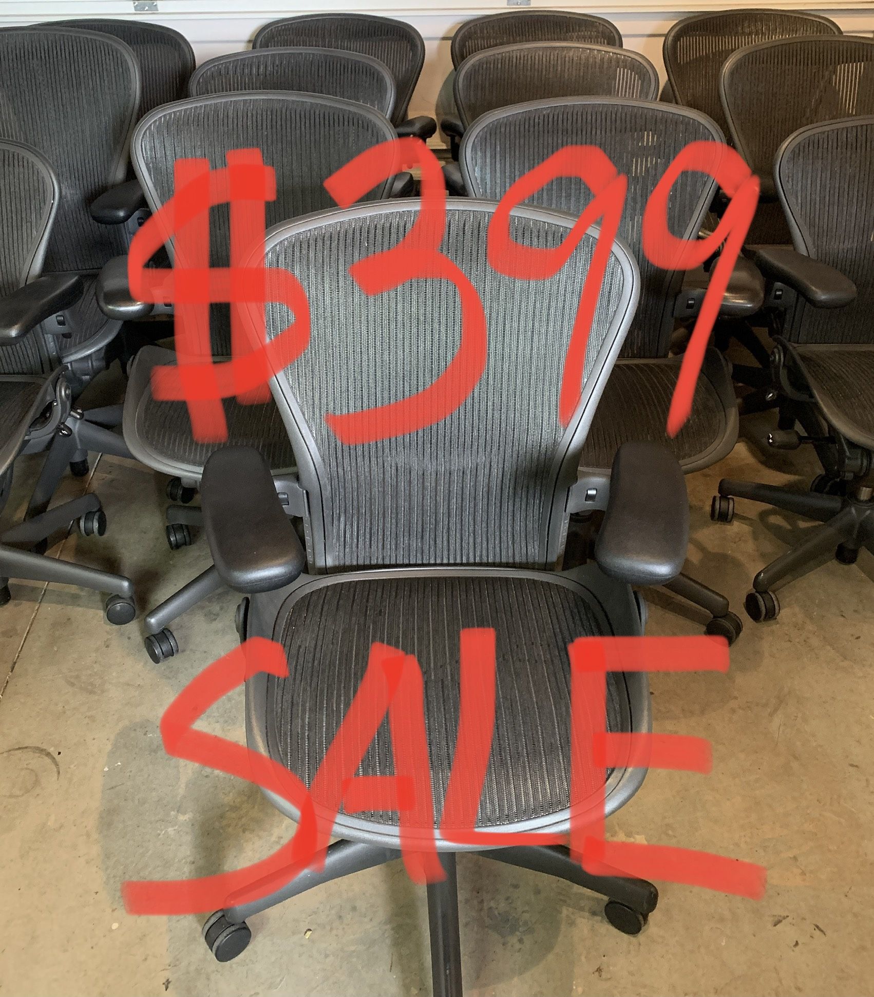 BLACK FRIDAY WEEK SALE Excellent Condition Herman Miller Aerons Adjustable Lumbar Fully Adjustable Arms Tilt Lock Tilt Tension Ergonomic Office Chair