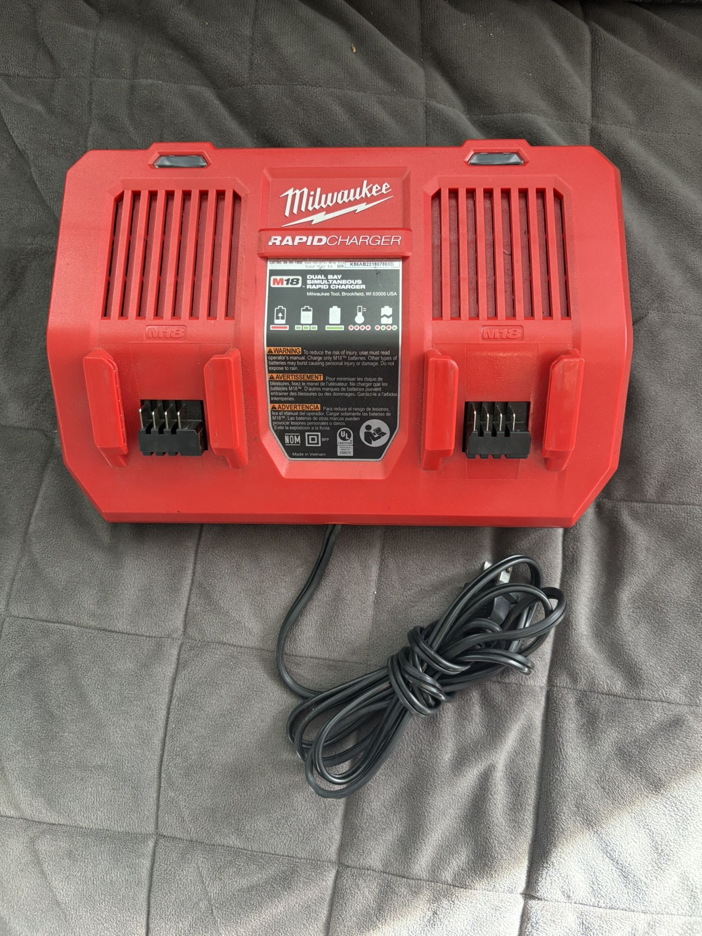 MILWAUKEE RAPID DUAL CHARGER 