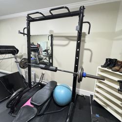 Half Rack Power Cage with Barbell 