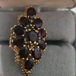 Vintage 14K GOLD, 5 Carot GARNETS