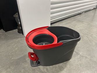 Spin Mop bucket Cedar brand . New works great !