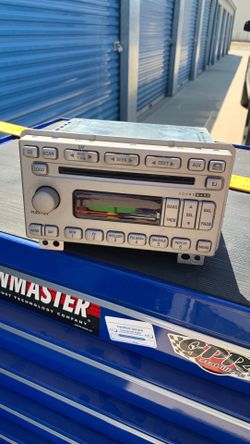 Lincoln Navigator stereo