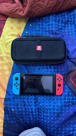 Nintendo Switch V1 + Case