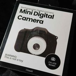 Mini digital camera