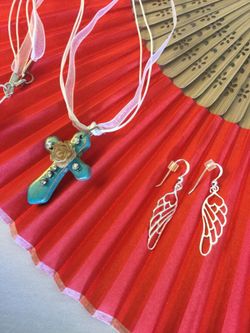 Angel wings Silver earrings & Cross pendant with ribbon lace necklace 💛🌷✨