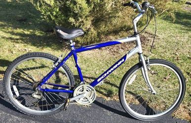 Schwinn Sierra Aluminum Hybrid/Comfort Bike