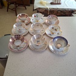Authentic BAVARIAN (U.S. Zone) 9 Piece fine dining cup and saucer set dated approx. 1948 as told to me by my 98 year old Aunt. 