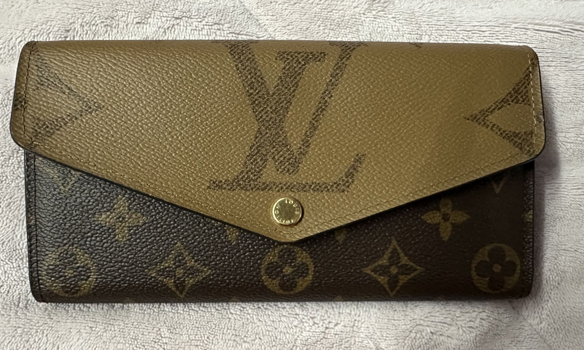 Louis Vuitton Sarah Wallet 