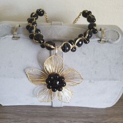 Necklaces (precious natural stones)