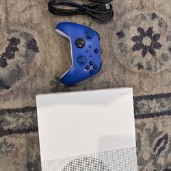 Xbox One S And A Meta Quest 2 