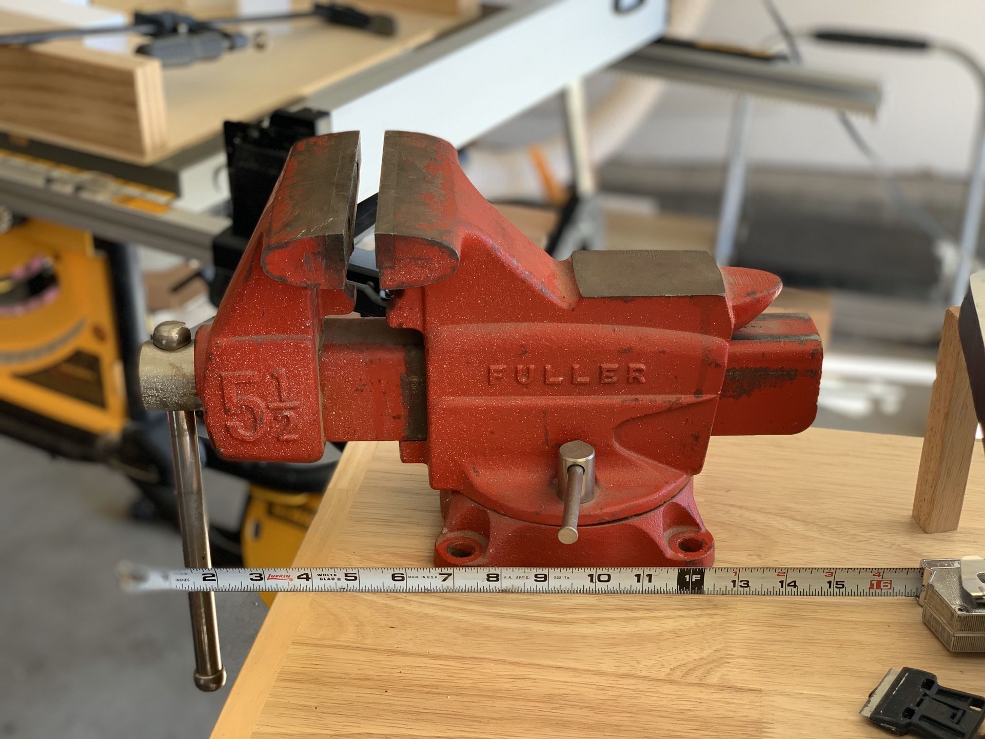 FULLER 5-1/2” Bench Vise with Swivel base and Anvil. Vice. Tools.